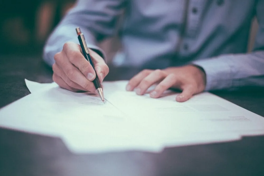 Starting a Company in Dubai: Advantages, Requirements, Procedure & Costs