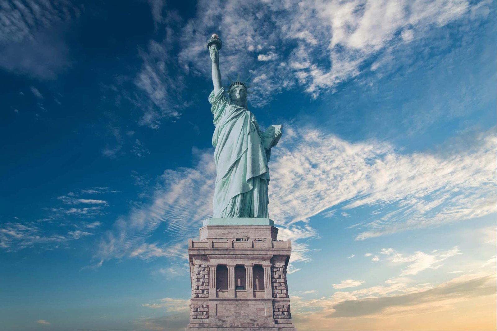 statua della libertà piccola